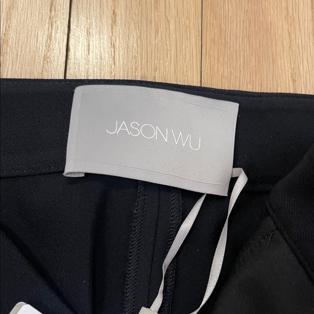 Jason Wu Black capri pants size 4 
Brand new with tags 
Size 4 - Picture 10 of 11